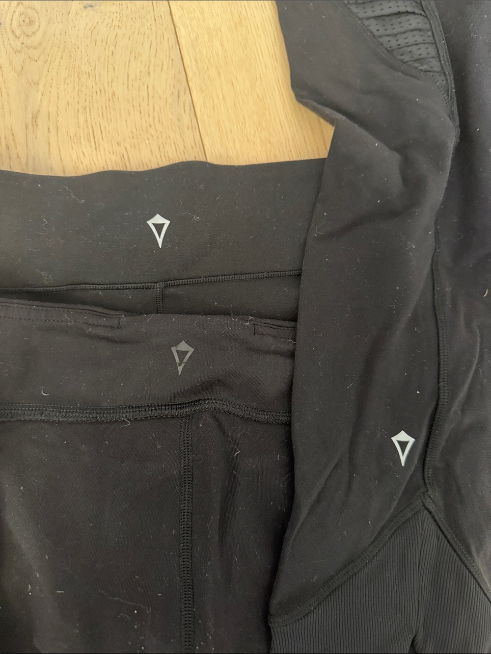 3 ivivva capri leggings size 12